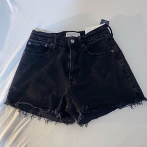 abercrombie curve love relaxed 90s high rise cutoff shorts